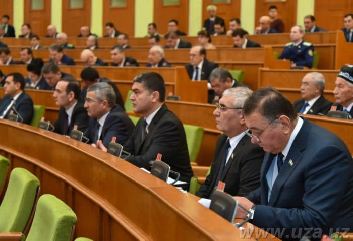 Senatning sakkizinchi yalpi majlisida 15ta masala ko‘rib chiqildi