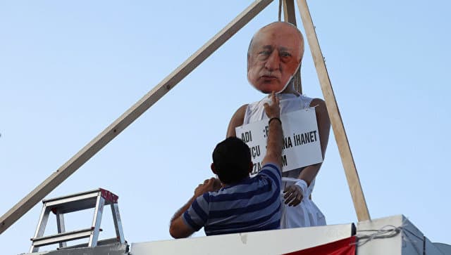 Turkiya sudi Gulenning 14 advokatini hibsga olishga ruxsat berdi