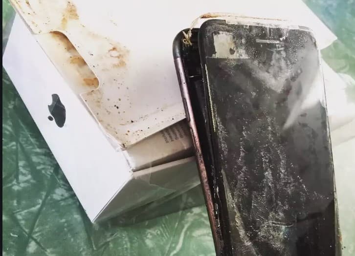 ОАВ: iPhone 7 соҳиби смартфон портлагани ҳақида хабар берди