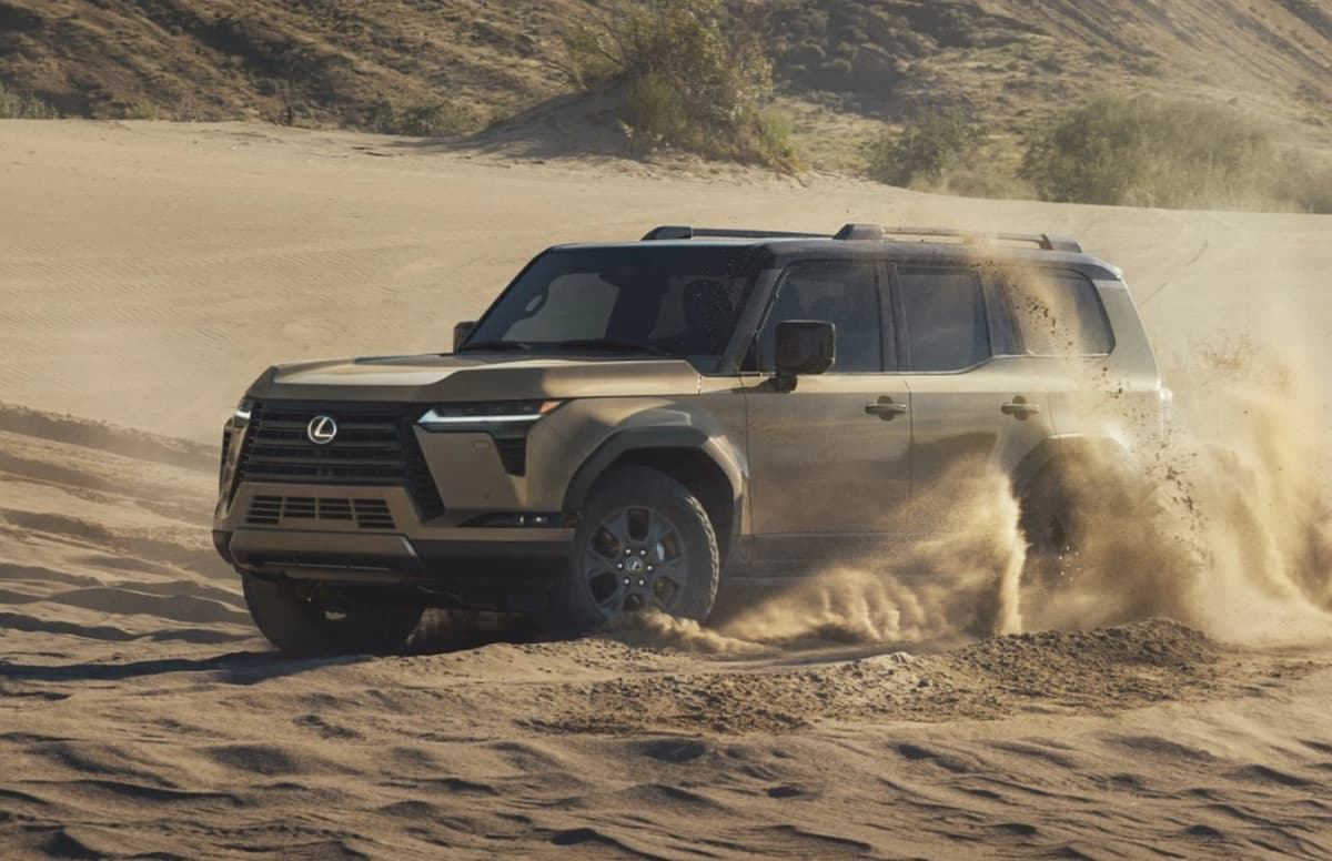 Yangilangan Lexus GX harakatlanish uchun aqlli tizimlarga ega boʻldi