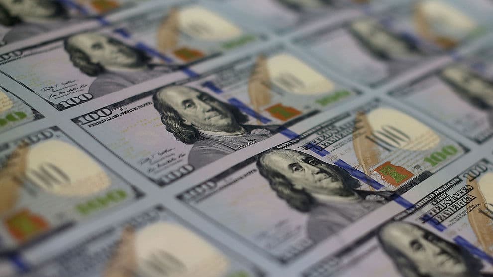 Dollar kursi jahon valyutalariga nisbatan 13 yildagi eng yuqori ko‘rsatkichga yetdi