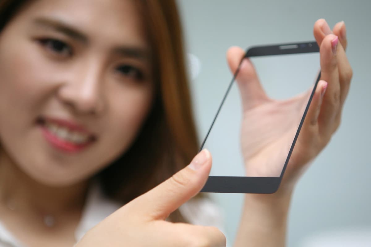 LG кўринмас бармоқ излари сканерини тақдим этди