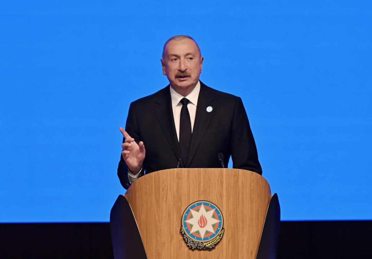 “Дунёда иккита қудратли давлат бор, учинчиси йўқ” – Илҳом Алиев Россияни қудратли давлатлар қаторига қўшмади