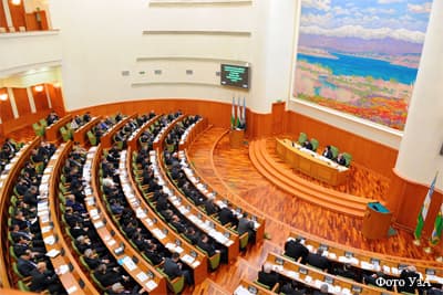 Senat O‘zbekistonning 2017 yilgi davlat byudjyetini tasdiqladi