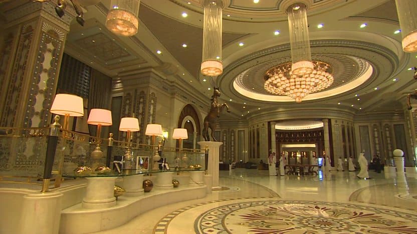 Video: Saudiyalik hibsdagi shahzodalar saqlanayotgan «oltin qamoqxona»