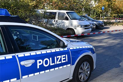 Germaniyalik ota-ona o‘z farzandini 30 yil uy qamog‘ida saqlagani fosh bo‘ldi