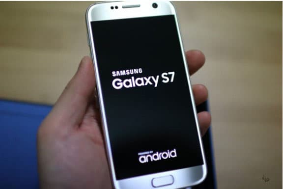 Samsung АҚШ бозорида Apple’дан ўтиб кетди