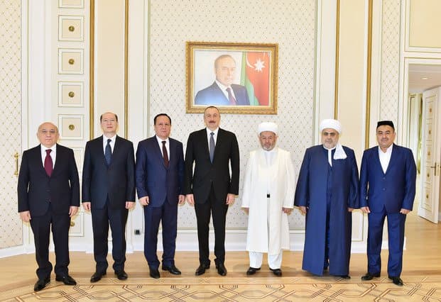 Ilhom Aliyev muftiy Usmonxon Alimov va Din ishlari bo‘yicha qo‘mita raisi bilan uchrashdi