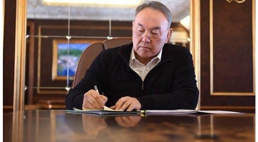 Qabul qiladigan muhim qarorlarimni u tushimda ayon qiladi - Nazarboyev o‘z onasi haqida