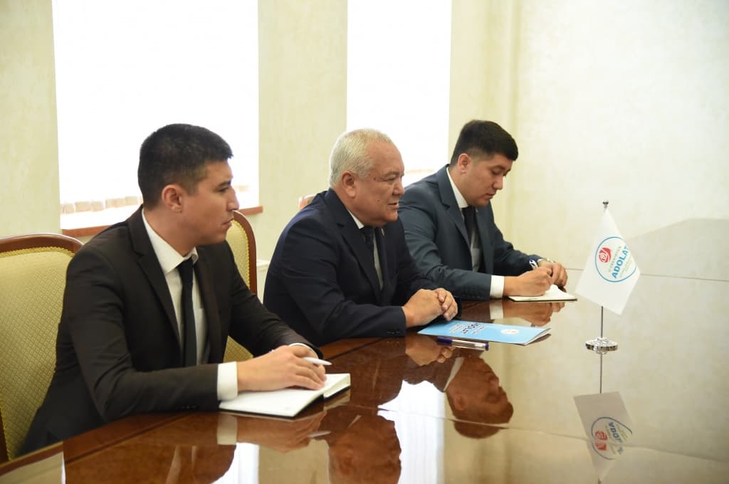 НДПУ и «Адолат» подали документы об участии в выборах