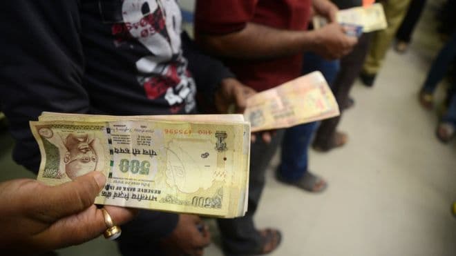 Nima uchun Hindiston yirik banknotalarni bekor qilmoqda?