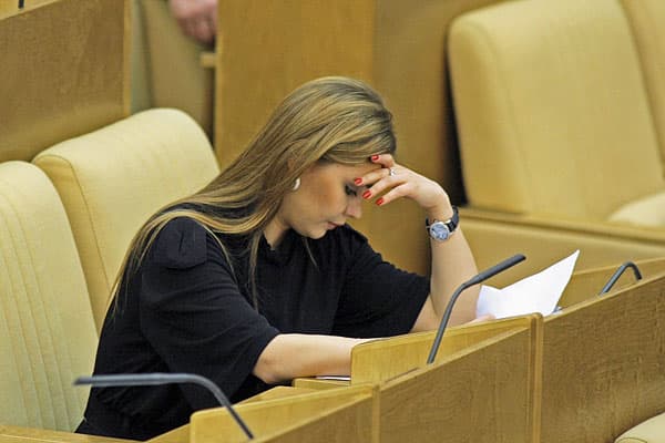 Алина Кабаева бадиий гимнастика Олимпиада дастуридан олиб ташланиши мумкинлигидан хавотирланмоқда