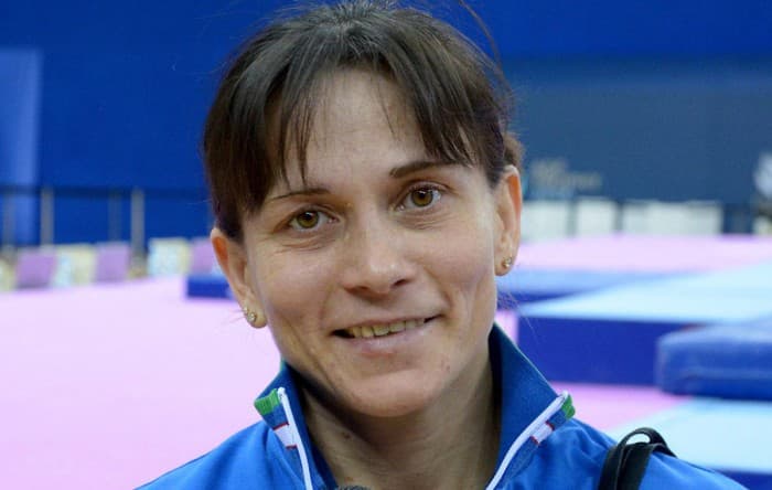 Nyu-Yorkda bortida Oksana Chusovitina bo‘lgan samolyot portlash xavfi tufayli favqulodda qo‘ndi