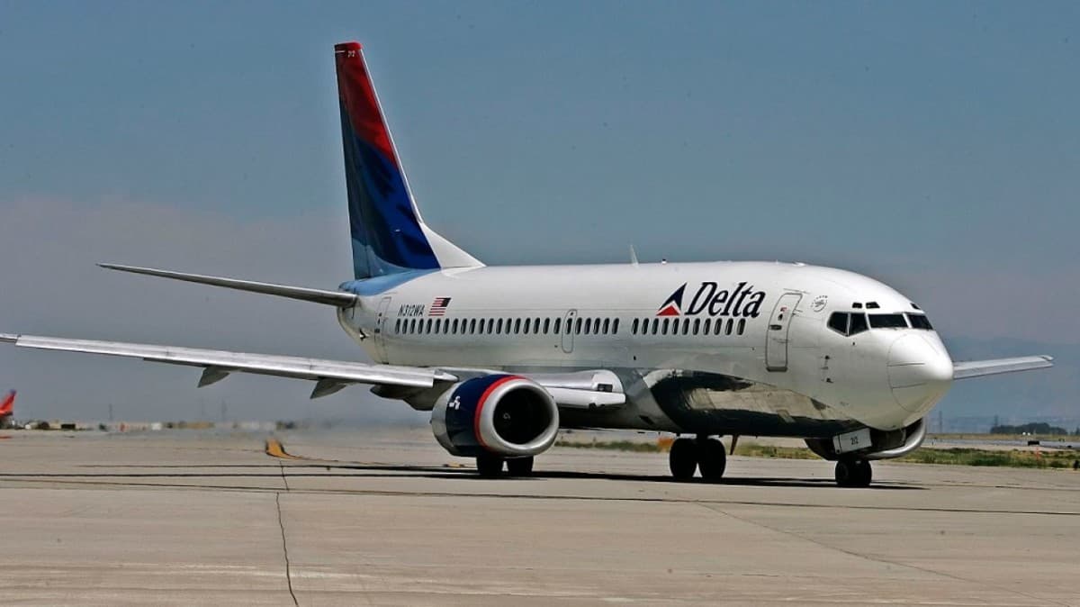 Delta Airlines самолёти Samsung планшетининг ёниб кетиши туфайли фавқулодда қўнишни амалга оширди