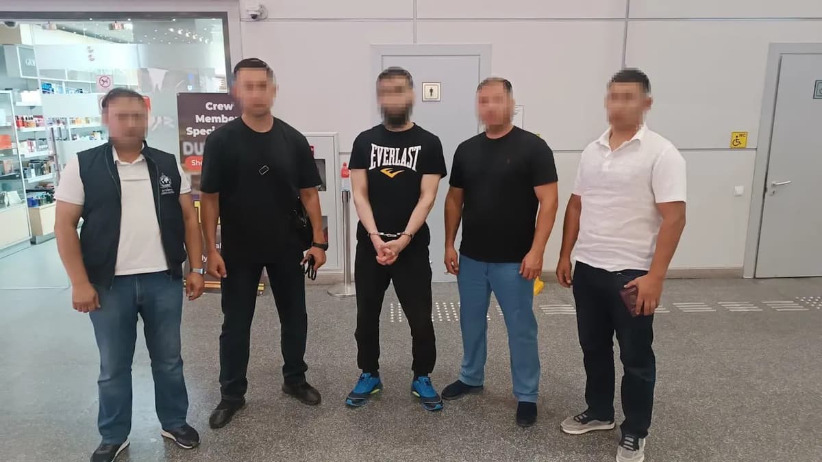 Интерпол ёрдамида қидирувдаги шахс Полшадан олиб келинди