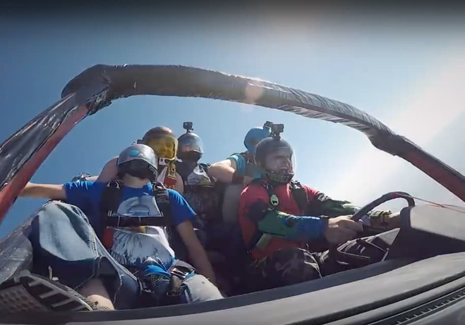 9000 metr balandlikdan sakrash mana bunday bo‘ladi (video)