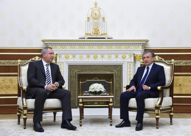 Shavkat Mirziyoyev Dmitriy Rogozinni qabul qildi