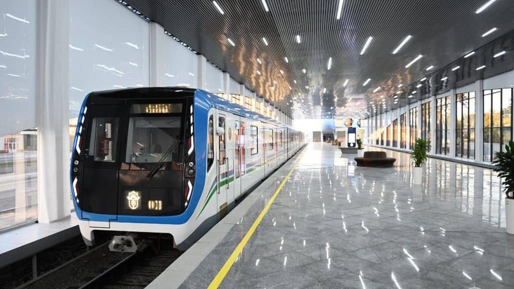 Katta summali maosh, qarindoshlik aloqalari va imtiyozlar: metro rahbariyati muhokamali savollarga javob berdi