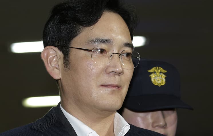 Samsung раҳбари порахўрлик бўйича айбловларни рад этмоқда