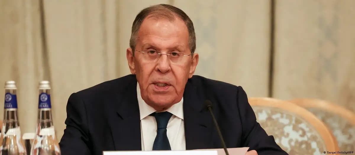 Лавров Путин ва Зеленскийнинг телефон суҳбати ҳақидаги хабарни рад этди