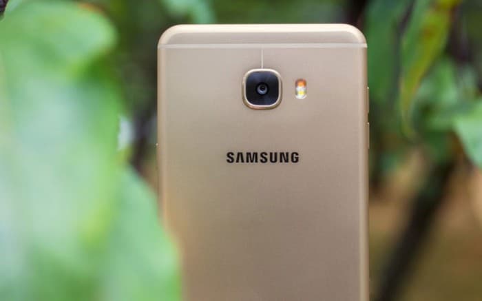 Yangi Samsung Galaxy C7 Pro smartfoni surati tarqaldi