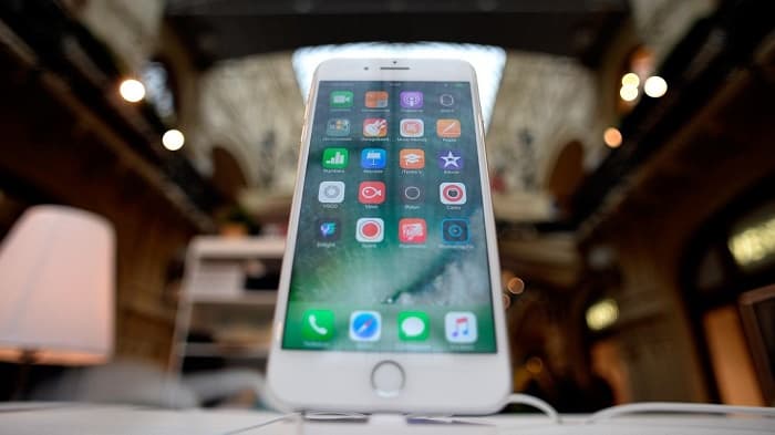 iPhone 7 egasining qo‘lida yonib ketdi