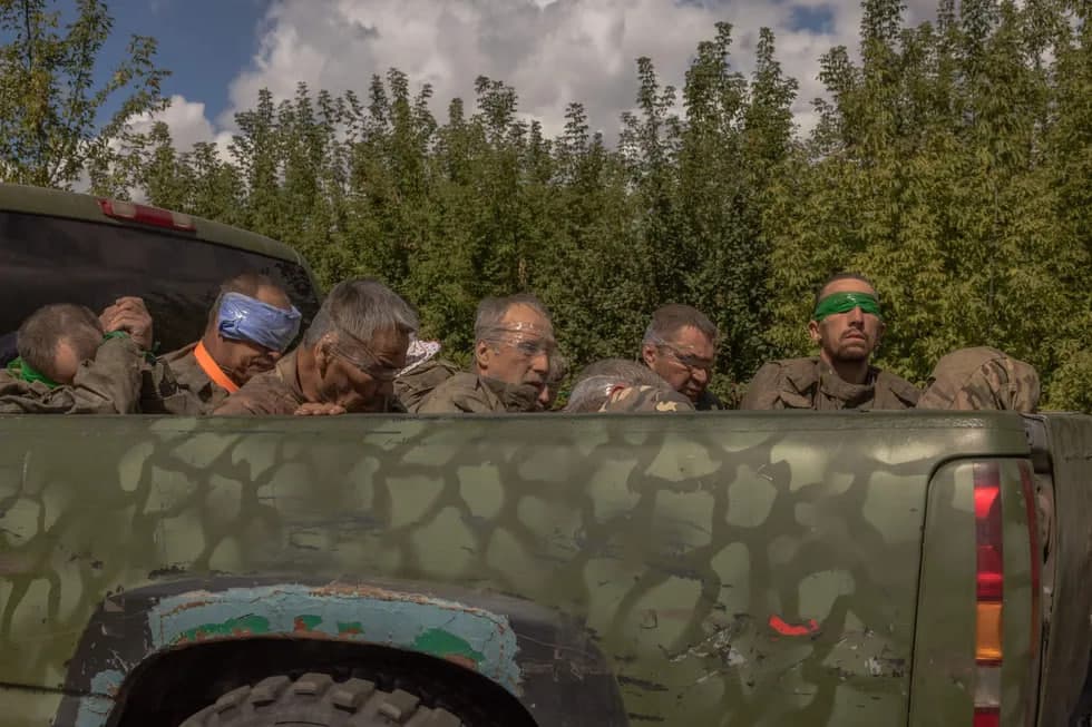 Ukraina Kursk oblastida «yuzlab harbiylar» asir olinganini e’lon qildi - fotosuratlar