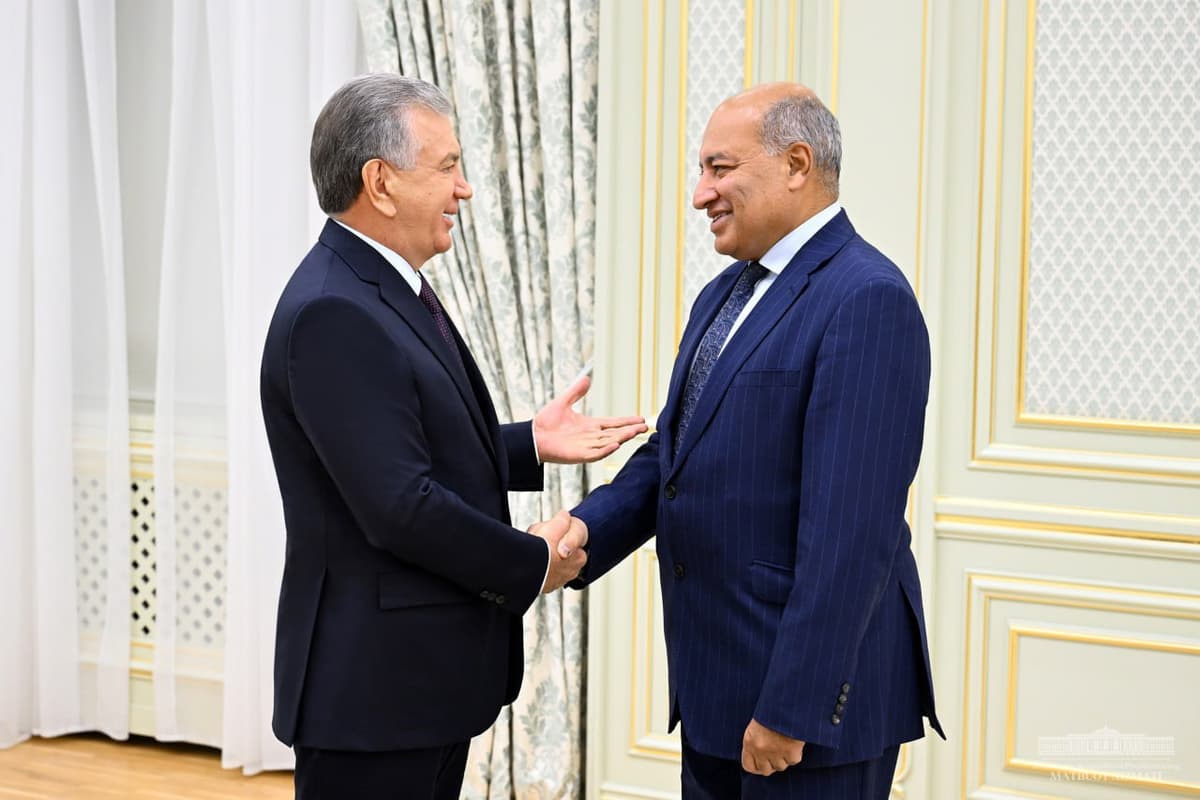 Shavkat Mirziyoyev receives Economic Development Advisor Suma Chakrabarti