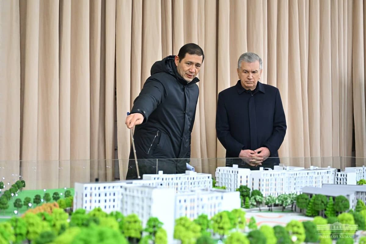Shavkat Mirziyoyev Bo‘stonliqda bunyodkorlik ishlari bilan tanishdi