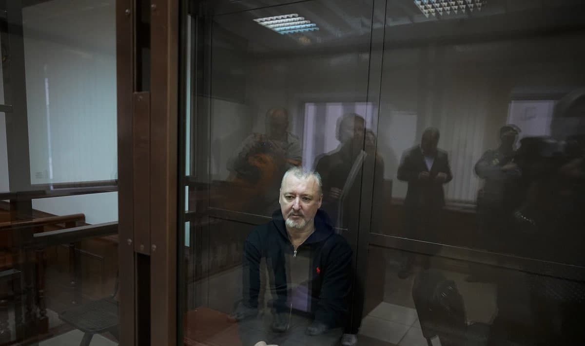 Moskvada «DXR Mudofaa vazirligi» sobiq rahbari Igor Strelkov sud qilinmoqda