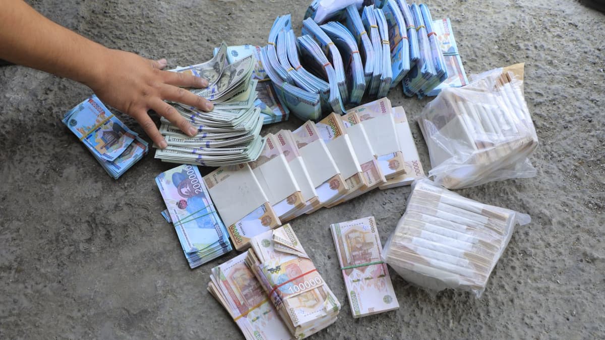 Counterfeit money worth over 1 billion UZS destroyed in Navoi