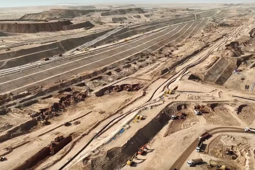 Saudiya Arabistonidagi ko‘zgusimon megashaharni robotlar quradi
