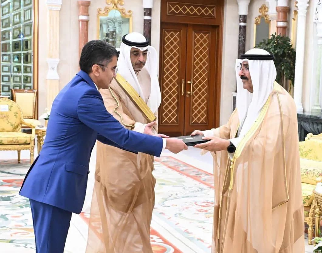 Ambassador of Uzbekistan presents credentials to Emir of Kuwait