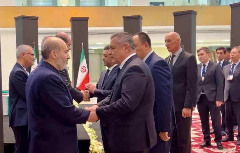 Uzbekistan delegation takes part in Ebrahim Raisi's funeral in Tehran