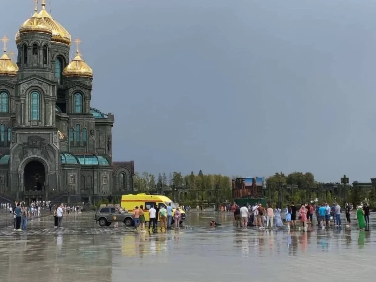 Rossiya Mudofaa vazirligi bog‘ida bir kishi yashin urishi oqibatida halok bo‘ldi