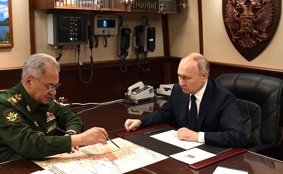 Shoygu Putinga Donetsk viloyatidagi Marinka shahri ishg‘ol etilgani haqida xabar berdi