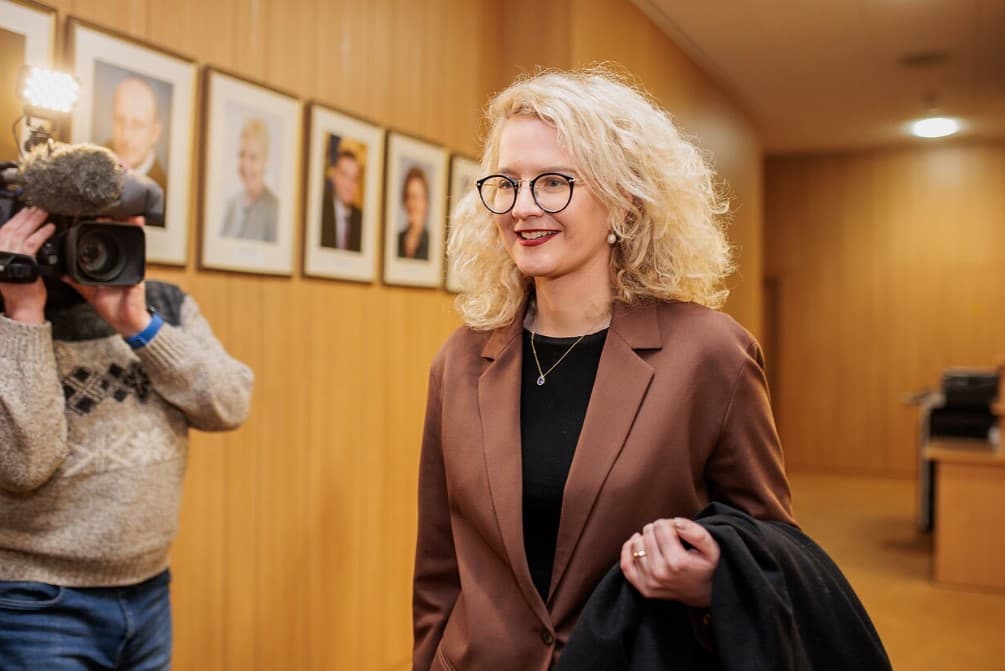 Litvalik vazir mudofaa ehtiyojlari uchun aholidan qarz olishni taklif qildi