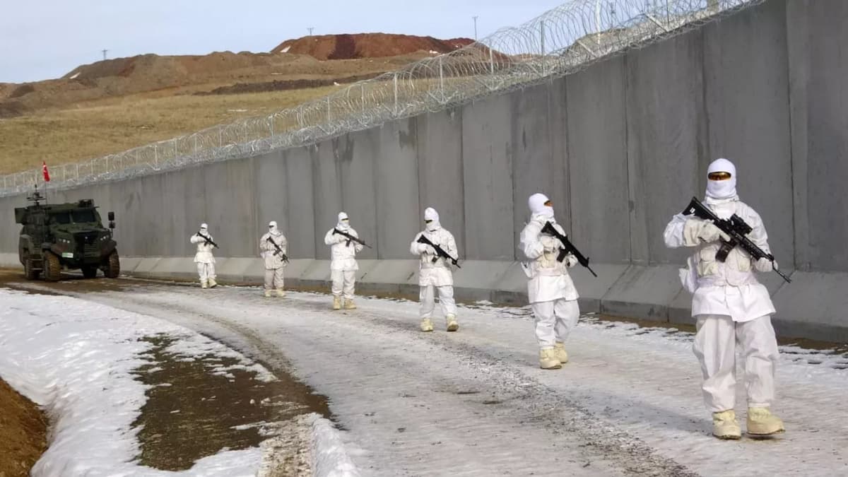 Turkiya Eron bilan chegarada 295 kilometrlik xavfsizlik devori qurilishini yakunladi