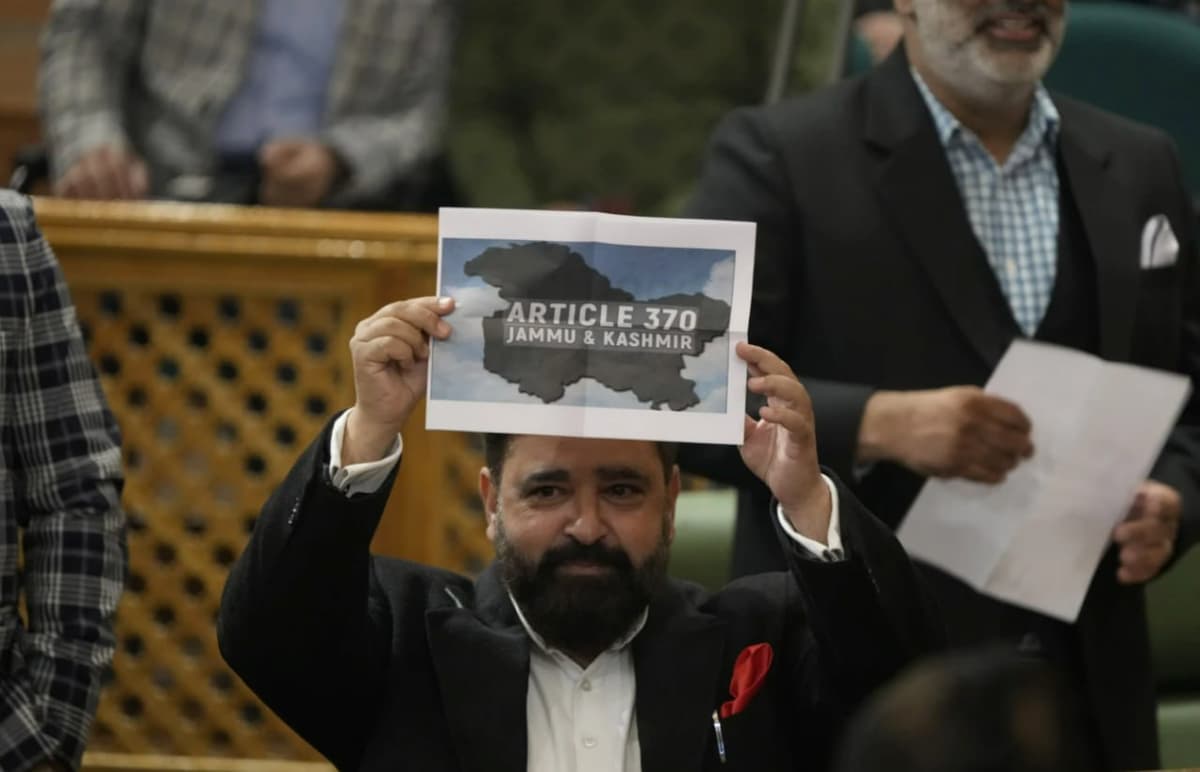 Kashmir Hindistonni maxsus avtonomiya maqomini tiklashga chaqiruvchi rezolyutsiyani qabul qildi