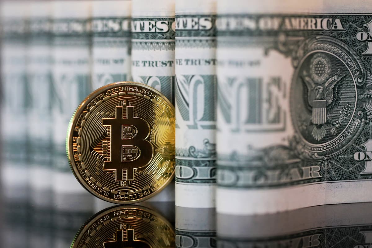 Dollar mustahkamlandi, Bitcoin narxi pasaydi – Xalqaro moliya bozori sharhi