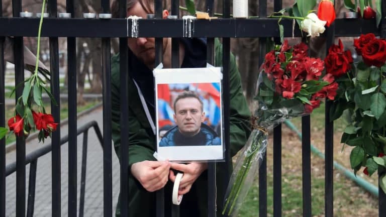 Шифокорлар «ФСИН» ходимлари Навалнийнинг ўлими учун жазоланишини талаб қилмоқда