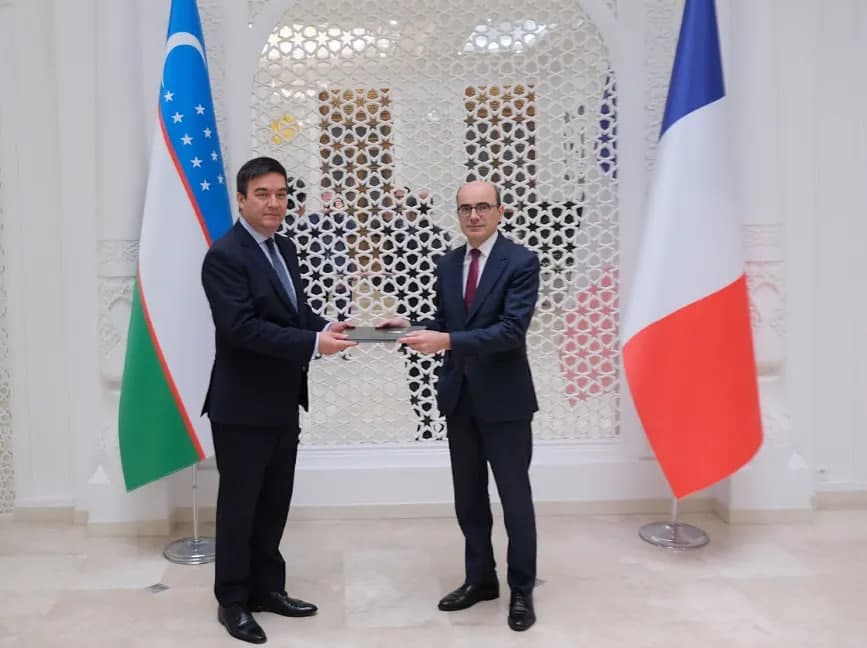 Uzbekistan’s new ambassador to France presents credentials to French Foreign Ministry