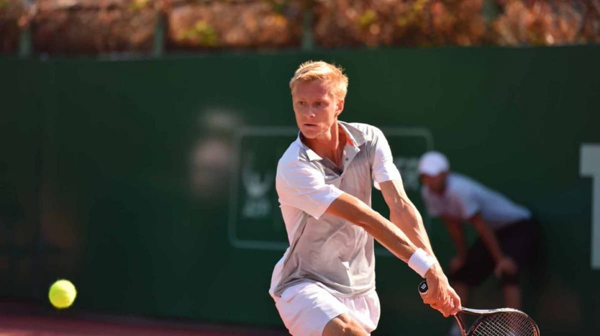 Tennis player from Uzbekistan disqualified for match fixing