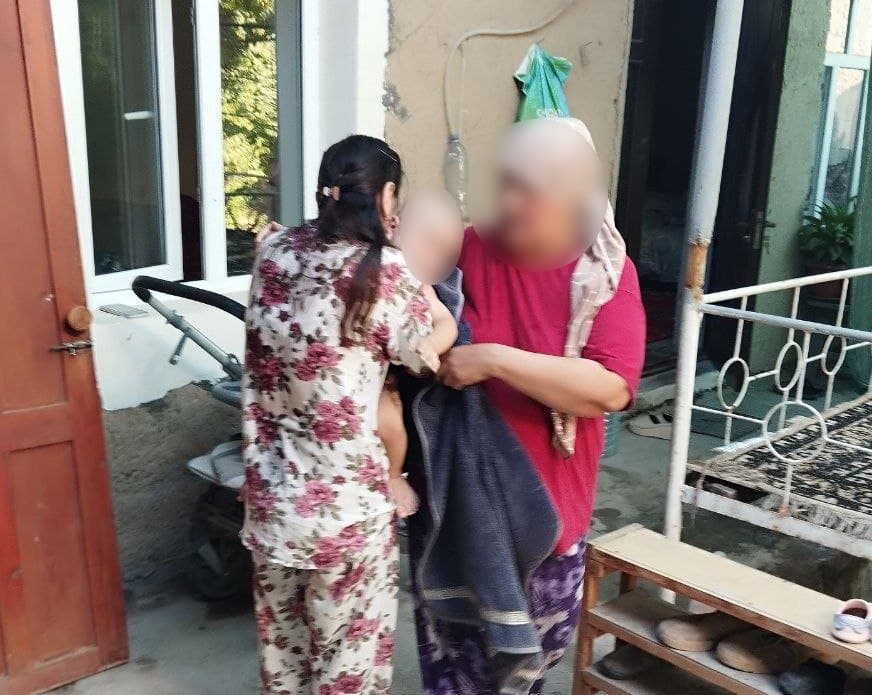 В Ташкенте спасли годовалого ребенка, упавшего в туалет