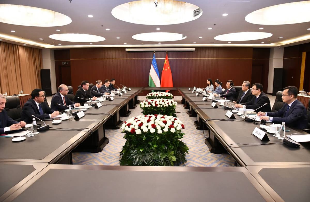 Uzbek-Chinese FMs hold bilateral negotiations in Astana