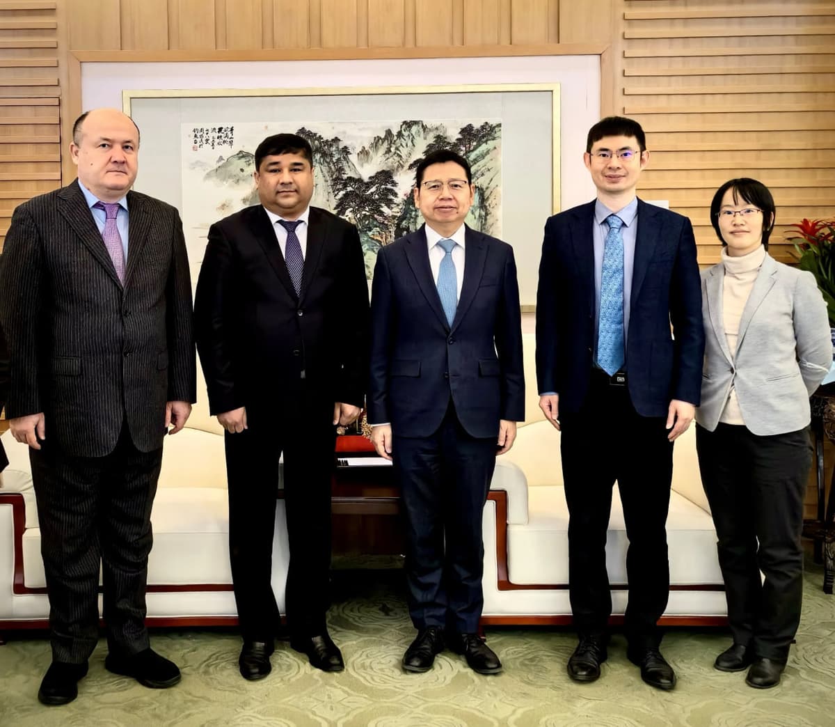 Uzbekistan, China discuss strengthening cooperation in consular and legal affairs