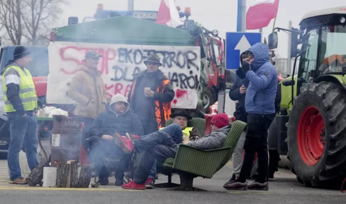 Polshada fermerlar norozilik namoyishlarini boshladi