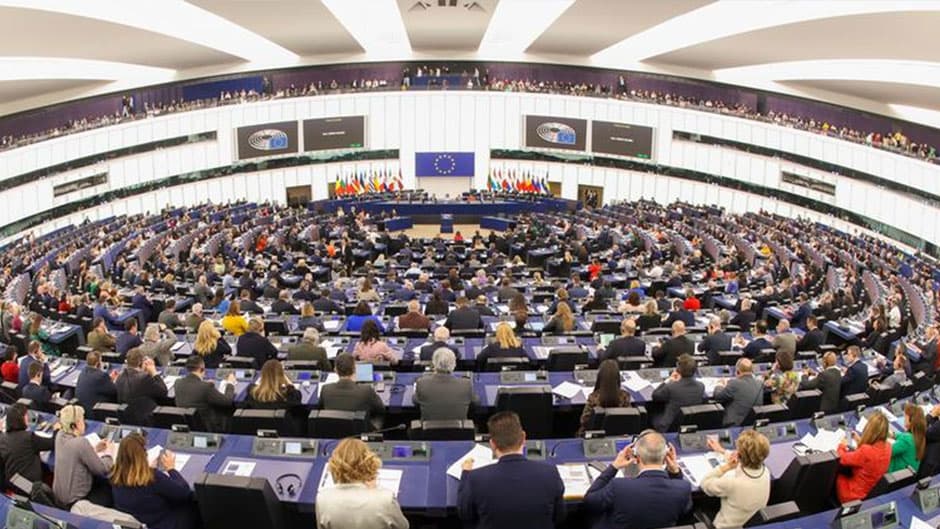Yevroparlament Rossiya aktivlarini Ukraina foydasiga ishlatishni ma’qulladi
