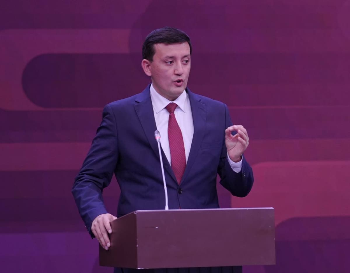«Подобные взгляды еще больше снижают и без того уменьшающееся влияние России», — депутат отреагировал на слова Прилепина