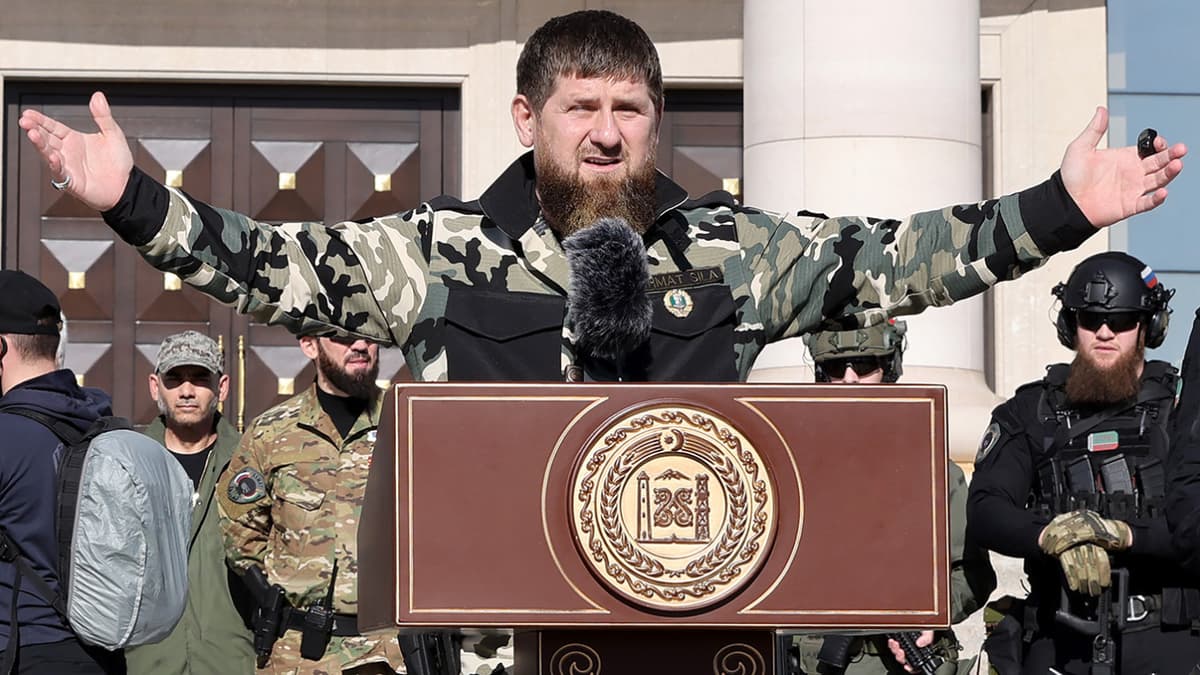 Ramzan Qodirov 100 mingga yaqin jangchisi urushda qatnashmayotganini tan oldi